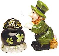 LEPRECHAUN AND POT OF GOLD SALT N PEPPER